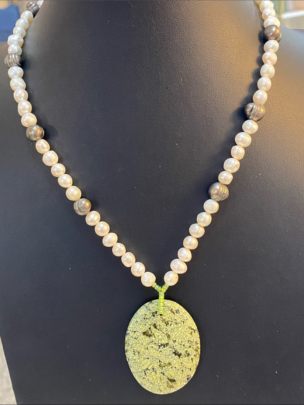 Handmade Green Jasper Pendant Genuine Pearl Necklace